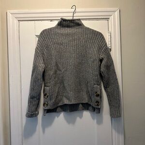 Madewell mock neck split hem sweater with buttons. Small